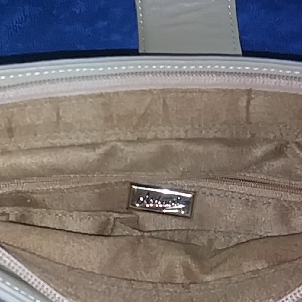 Designer handbag - Picture 3 of 4